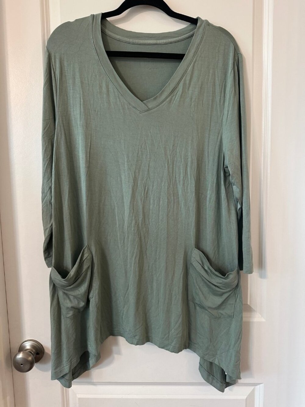 LOGO by Lori Goldstein Sage Green V-Neck Tunic Women's L